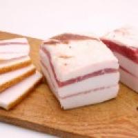 В Україні з'явилося імпортне сало